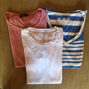 Three T-shirts XS